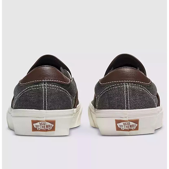 Vans WMNS Slip-On 59
C&L Black Ink
VN0A348UCH6
Sneakers - Picture 8 of 16